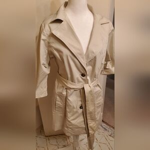 CAbi style 777 Sandy Trench coat sz 8 Beige